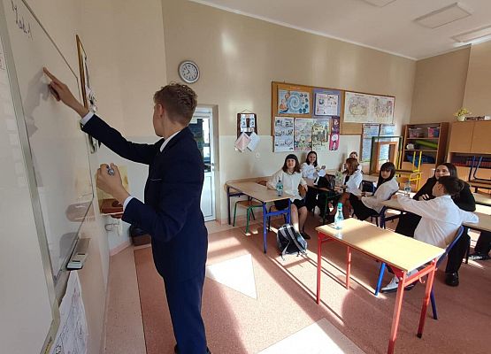 Grafika 6: Dzień drugi egzaminów kl. VIII - matematyka