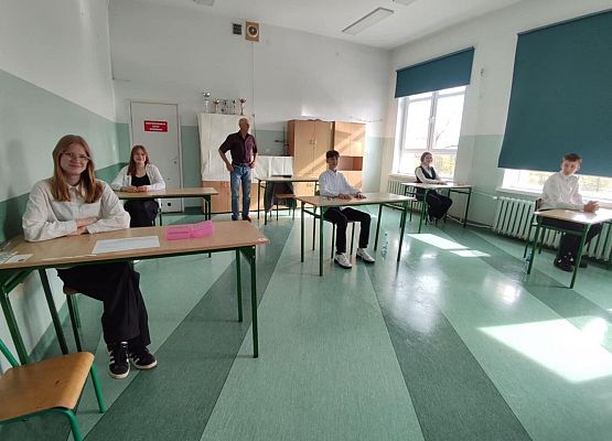 Grafika 9: Dzień drugi egzaminów kl. VIII - matematyka