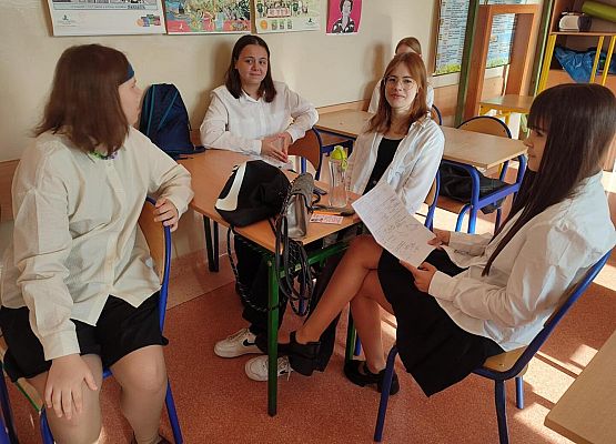 Grafika 14: Dzień drugi egzaminów kl. VIII - matematyka