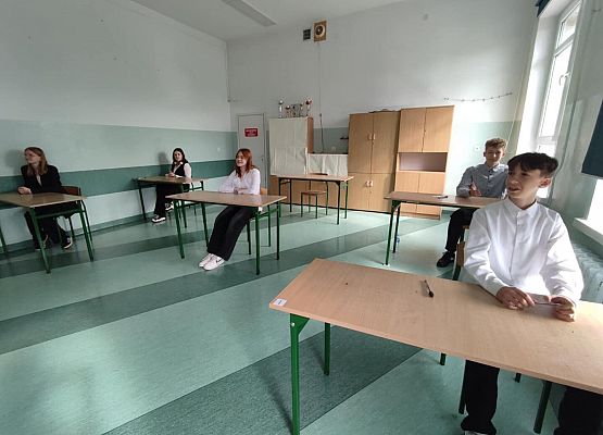 Grafika 3: Egzamin kl. 8. z języka angielskiego