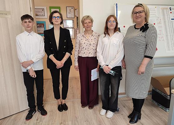 Grafika 7: Egzamin kl. 8. z języka angielskiego