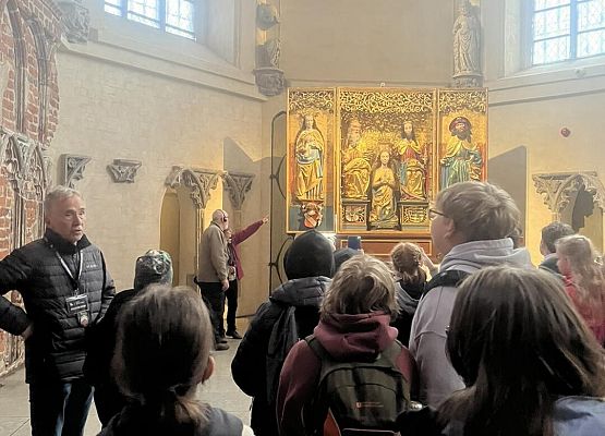 Grafika 8: Wyprawa klas V do Malborka