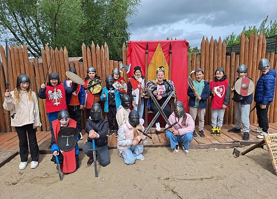 Grafika 7: IIIA w Lemur Parku w Rumi