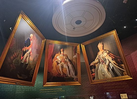 Grafika 2: "Gmina Wicko stawia na edukację”  - wyjazdy edukacyjne dla uczniów naszej gminy