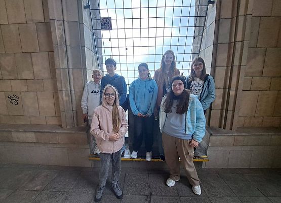 Grafika 4: "Gmina Wicko stawia na edukację”  - wyjazdy edukacyjne dla uczniów naszej gminy