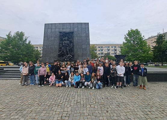 Grafika 7: "Gmina Wicko stawia na edukację”  - wyjazdy edukacyjne dla uczniów naszej gminy