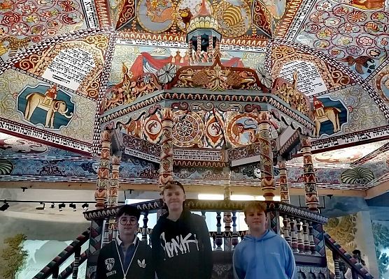 Grafika 8: "Gmina Wicko stawia na edukację”  - wyjazdy edukacyjne dla uczniów naszej gminy