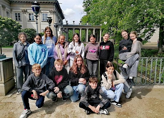 Grafika 19: Nasi uczniowie na projektowej wycieczce do Warszawy