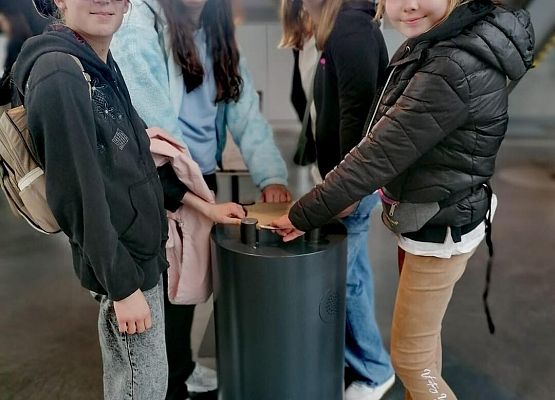 Grafika 21: Nasi uczniowie na projektowej wycieczce do Warszawy