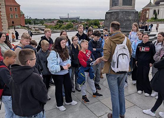 Grafika 22: Nasi uczniowie na projektowej wycieczce do Warszawy