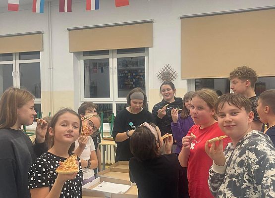 Grafika 13: Uroczyste otwarcie sali Samorządu Uczniowskiego