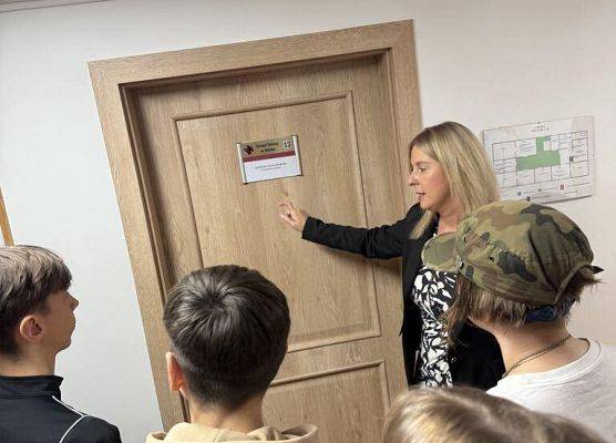 Grafika 5: Wizyta uczniów klasy VIIIa w Urzędzie Gminy Wicko