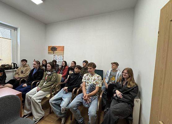 Grafika 11: Wizyta uczniów klasy VIIIa w Urzędzie Gminy Wicko