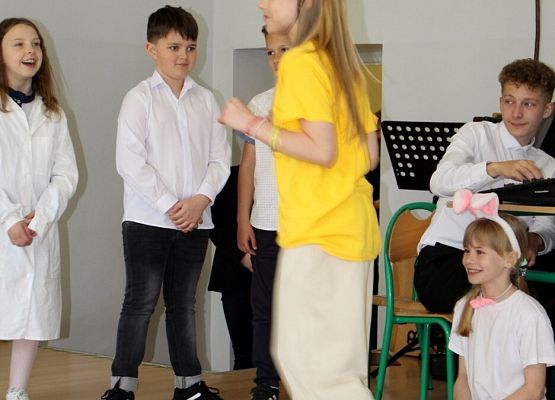 Grafika 32: Dzień Patrona i Dzień Dziecka w naszej szkole!