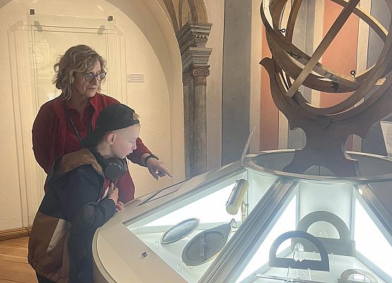 Grafika 3: Klasy czwarte na wycieczce do Torunia