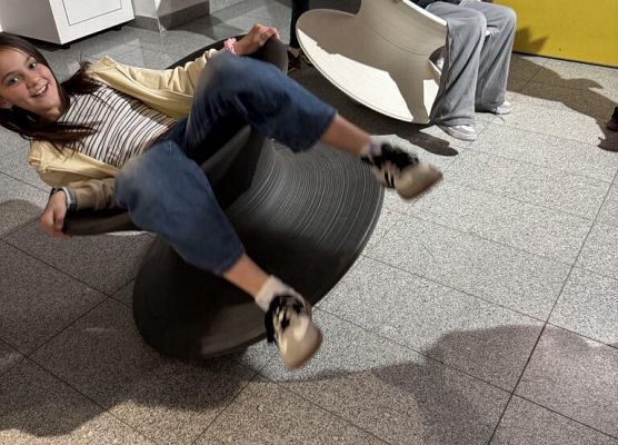 Grafika 12: Klasy czwarte na wycieczce do Torunia