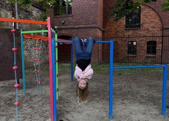 Grafika 20: Klasy czwarte na wycieczce do Torunia