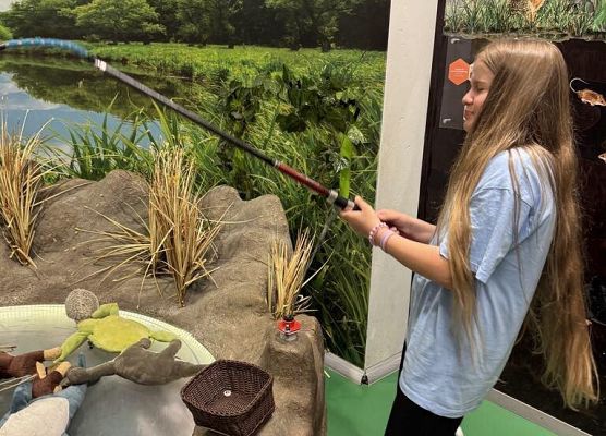 Grafika 24: Klasy czwarte na wycieczce do Torunia