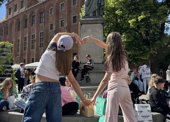 Grafika 30: Klasy czwarte na wycieczce do Torunia