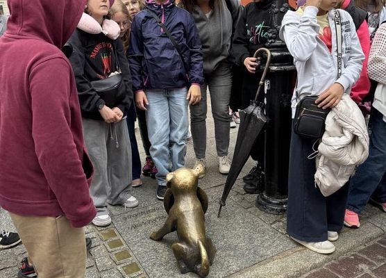 Grafika 31: Klasy czwarte na wycieczce do Torunia