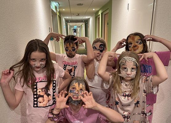 Grafika 34: Klasy czwarte na wycieczce do Torunia