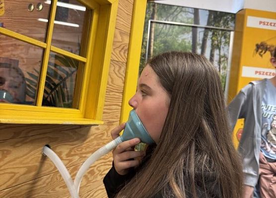 Grafika 40: Klasy czwarte na wycieczce do Torunia