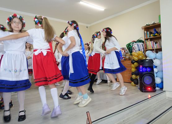 Grafika 4: Występ kaszubski naszych uczniów dla seniorów z Gęsi