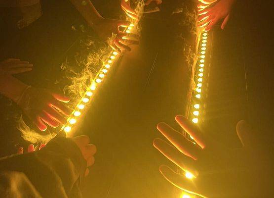 Grafika 31: Wycieczka klasy VIIIa do Wrocławia – miasta spotkań, krasnali i mostów 