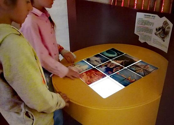 Grafika 5: Wycieczka klas I-III do Gdańska i Centrum Hewelianum