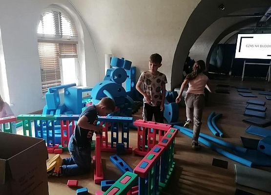 Grafika 19: Wycieczka klas I-III do Gdańska i Centrum Hewelianum