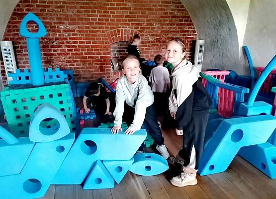 Grafika 26: Wycieczka klas I-III do Gdańska i Centrum Hewelianum