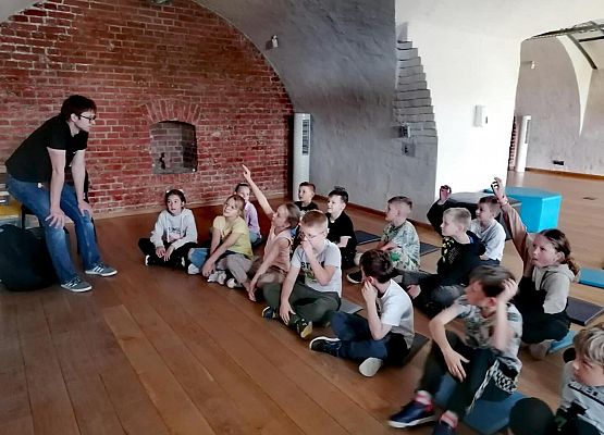 Grafika 30: Wycieczka klas I-III do Gdańska i Centrum Hewelianum