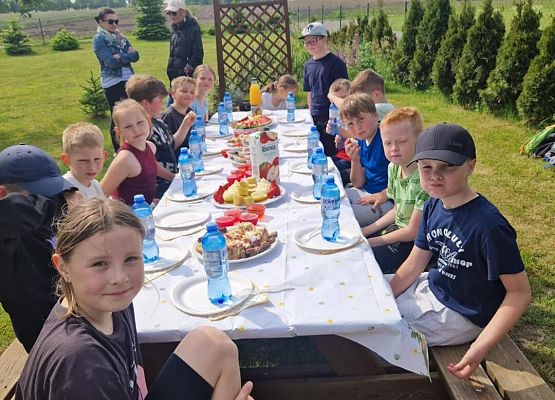 Grafika 6: Kreatywne zabawy w plenerze - zajęcia klasy IIB