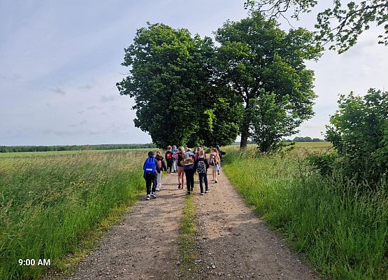 Grafika 13: Kreatywne zabawy w plenerze - zajęcia klasy IIB