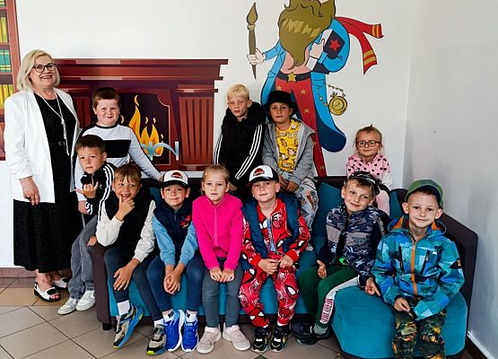 Grafika 3: Odwiedziny przedszkolaków z Wicka w naszej szkole