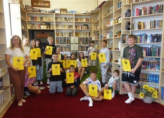 Grafika 7: Narodowe Czytanie Kochanowskiego w Bibliotece Szkolnej w Wicku