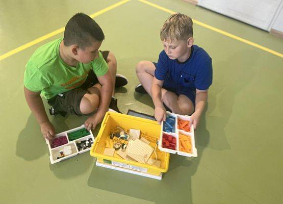 Grafika 15: Robotyczne Przygody – Akademia Robotyki dla Dzieci