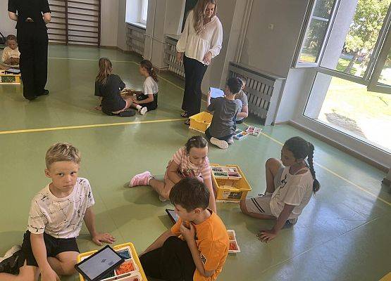 Grafika 27: Robotyczne Przygody – Akademia Robotyki dla Dzieci