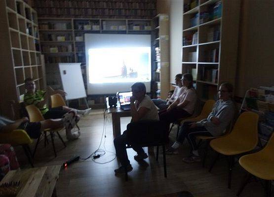 Grafika 29: Nocka w szkole i bibliotece z klasą VIIB