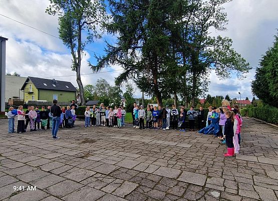 Grafika 23: Klasy najmłodsze w akcji sprzątania świata