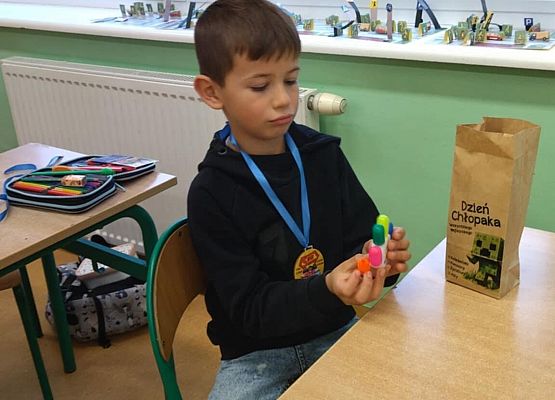 Grafika 2: Życzenia z okazji Dnia Chłopaka