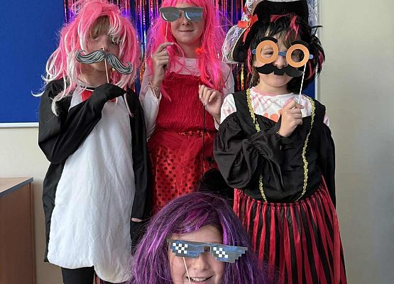 Grafika 2: Dzień Wyrażania Siebie