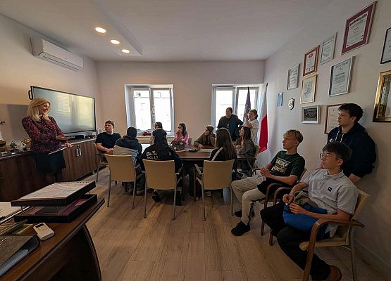 Grafika 9: Wizyta uczniów klas VIII w Urzędzie Gminy