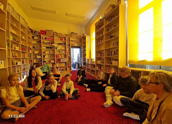 Grafika 2: NOC BIBLIOTEK tym razem z kl. VIB