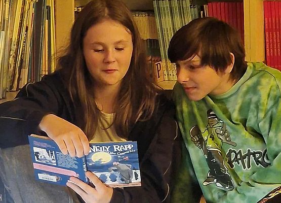 Grafika 9: NOC BIBLIOTEK tym razem z kl. VIB