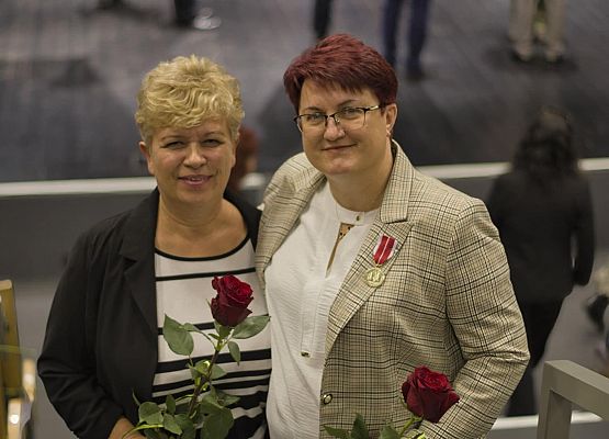 Grafika 6: Nauczycielka naszej szkoły, Pani Renata Maculewicz nagrodzona Medalem Komisji Edukacji Narodowej