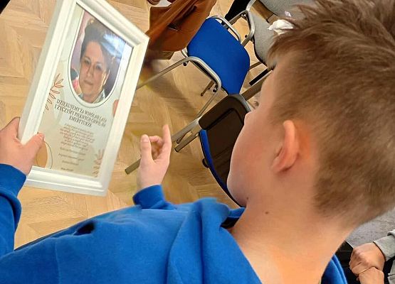 Grafika 2: Pani Genowefa Siwa odchodzi na emeryturę