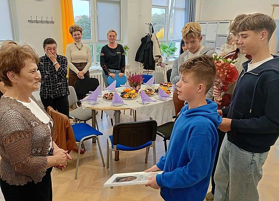 Grafika 1: Pani Genowefa Siwa odchodzi na emeryturę