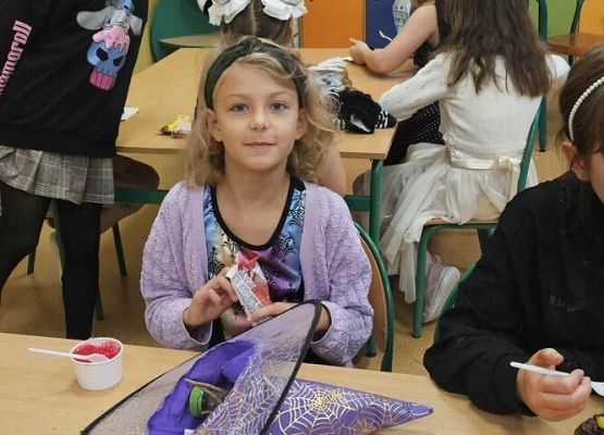 Grafika 4: Dyskoteka z okazji Dnia Dyni i Halloween dla klas I-III