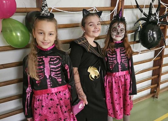 Grafika 21: Dyskoteka z okazji Dnia Dyni i Halloween dla klas I-III